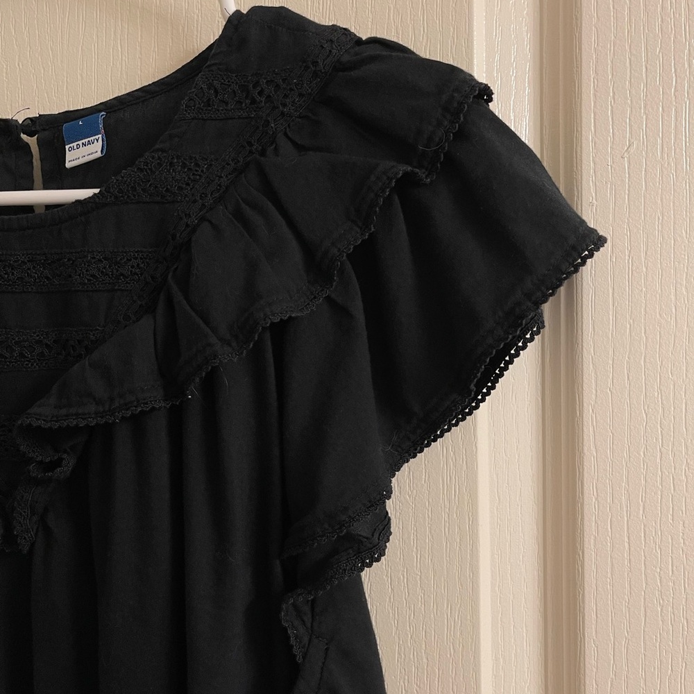 Old Navy Black Ruffle Top - Picture 3 of 8
